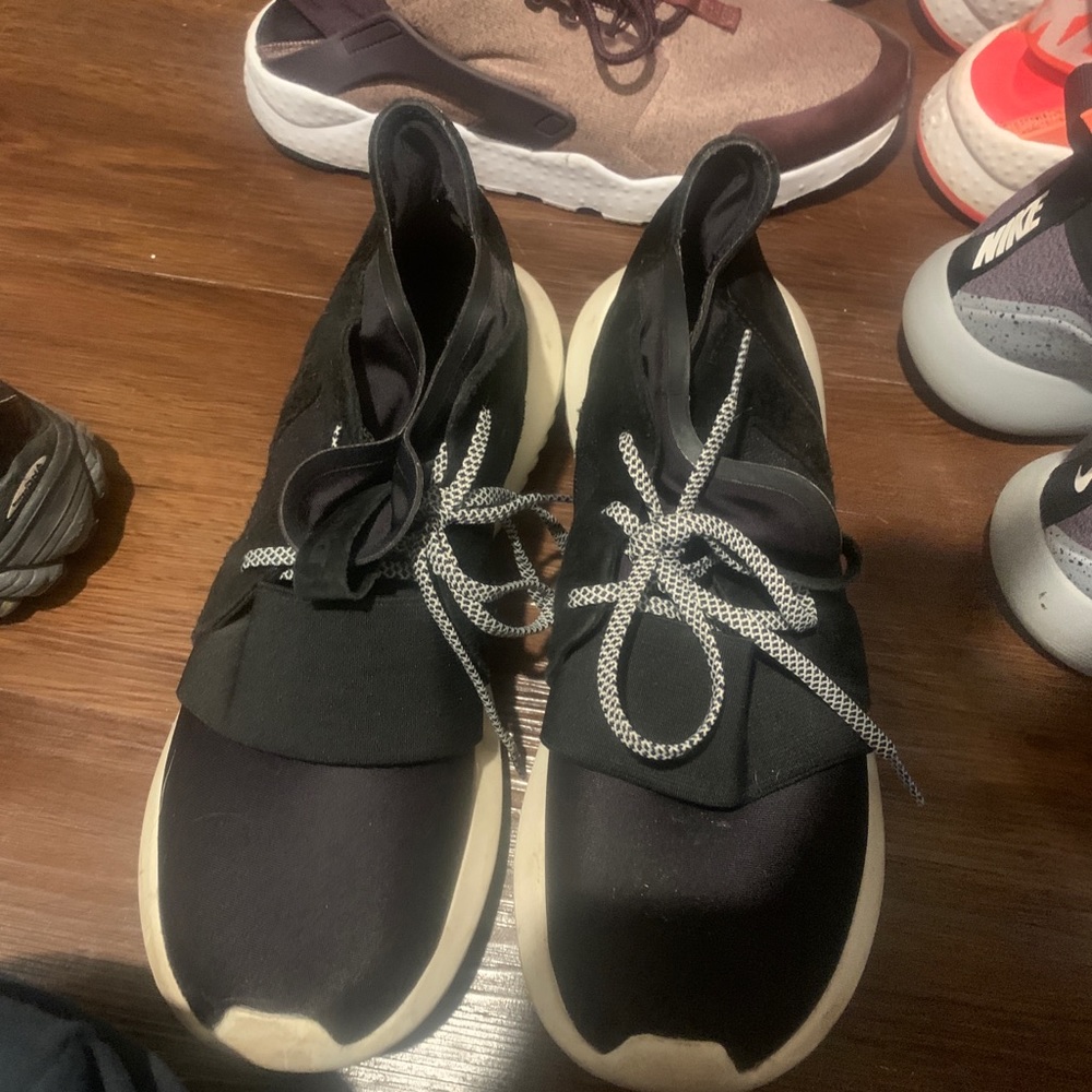 Adidas - Picture 2 of 2